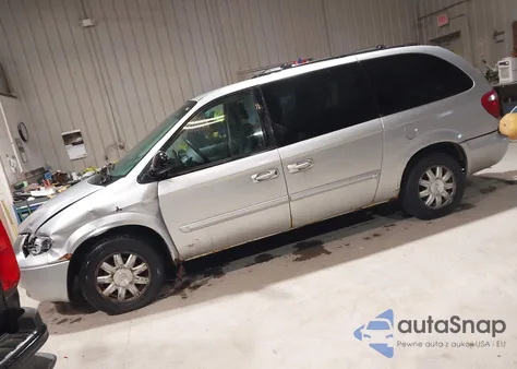 2006 Chrysler Town & Country Touring from USA, damaged, VIN 2A4GP54L76R755778